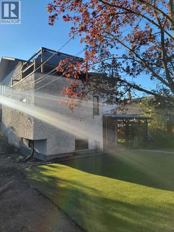 4208 33 Street - Image 2