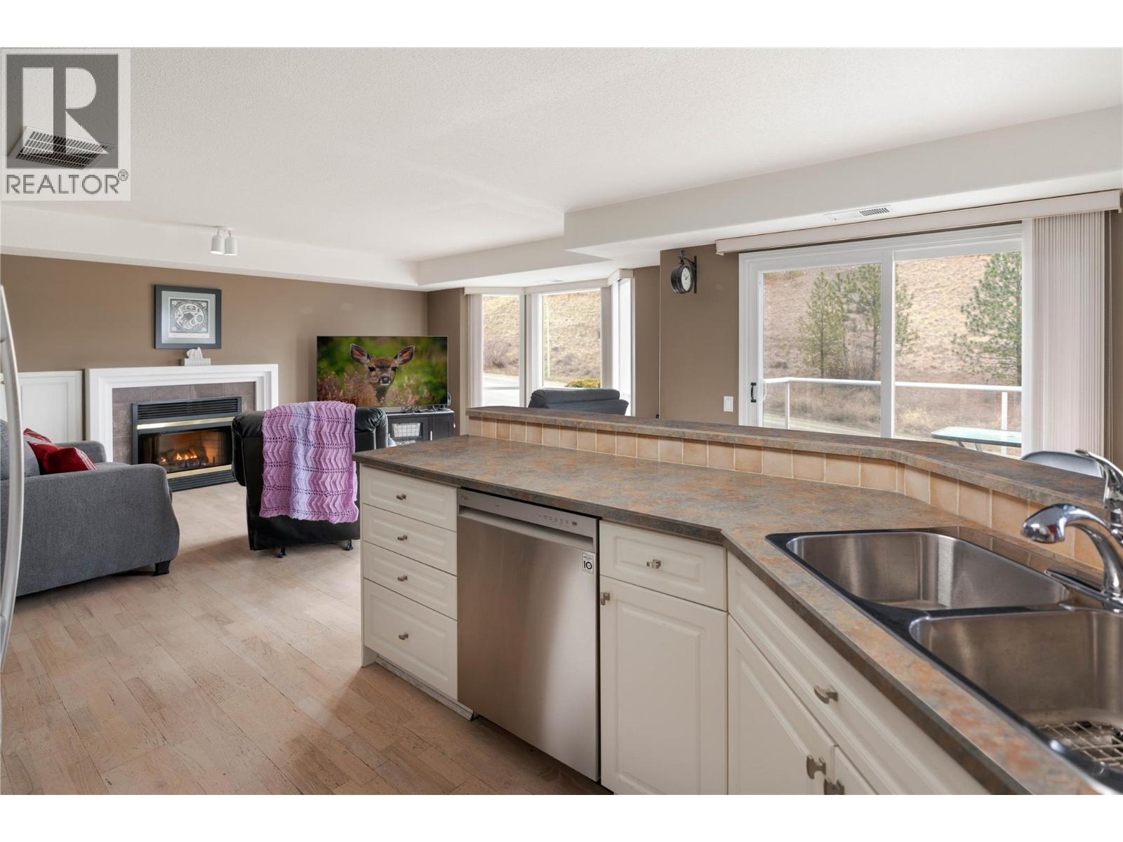#115 980 Dilworth Drive - 2
