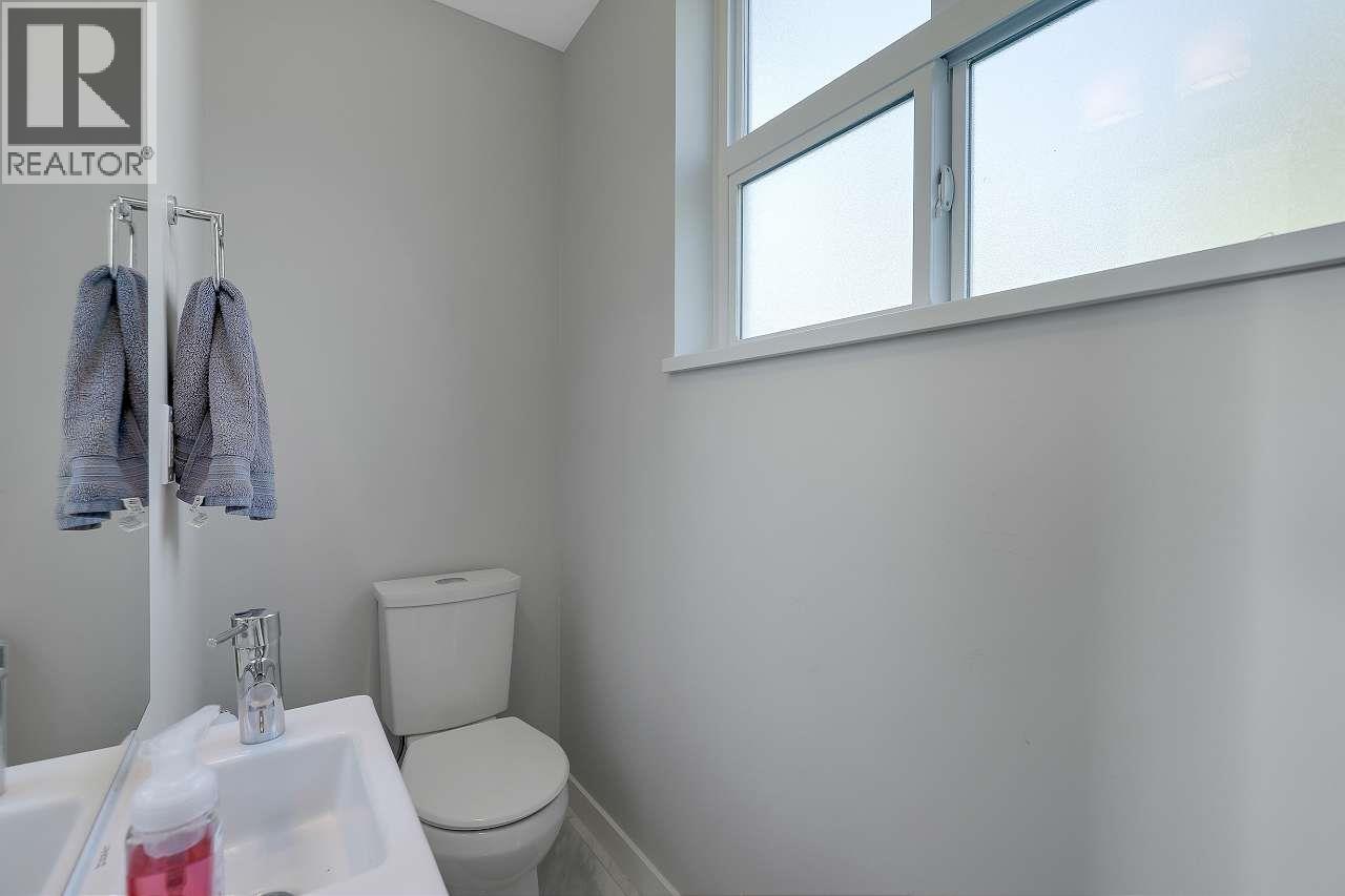 2802 23061 LOUGHEED AVENUE, Maple Ridge