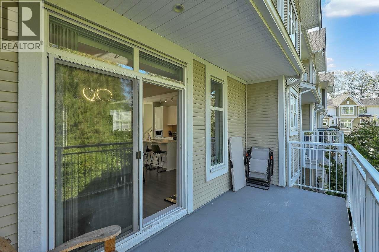 2802 23061 LOUGHEED AVENUE, Maple Ridge