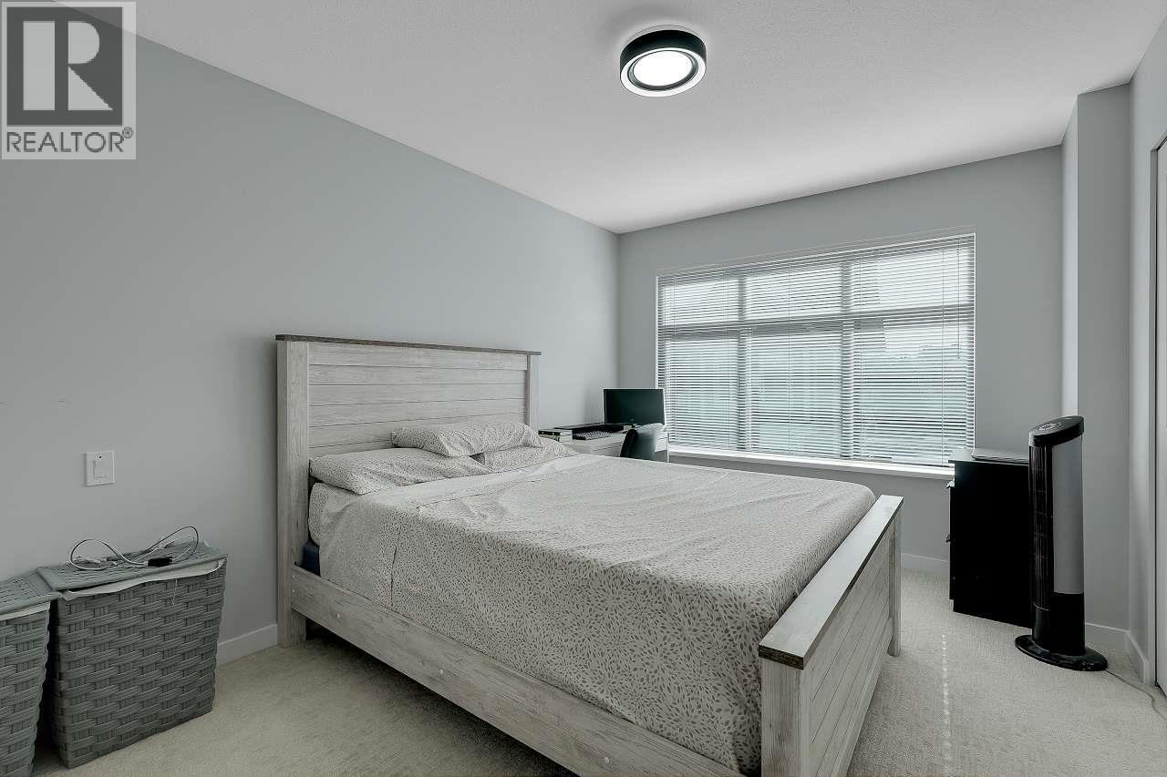 2802 23061 LOUGHEED AVENUE, Maple Ridge