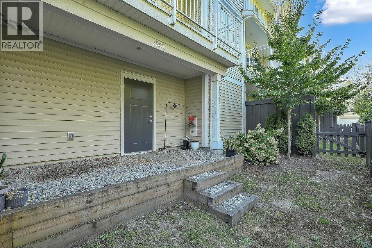 2802 23061 LOUGHEED AVENUE, Maple Ridge