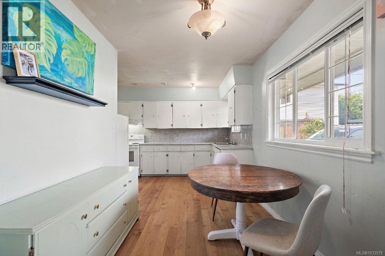 349 Hilchey Rd - 3