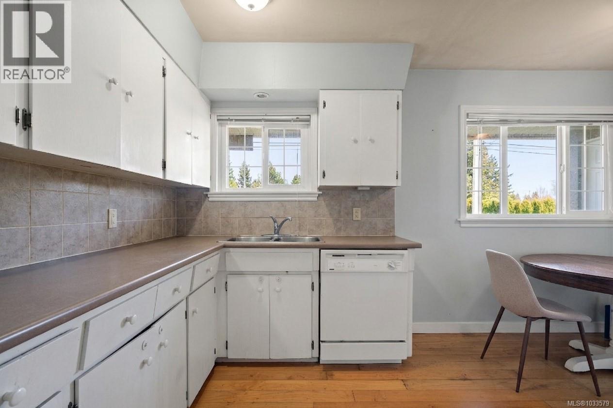 349 Hilchey Rd - 6