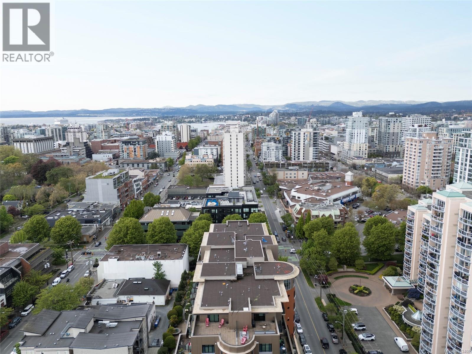 #914 1029 View St - 21