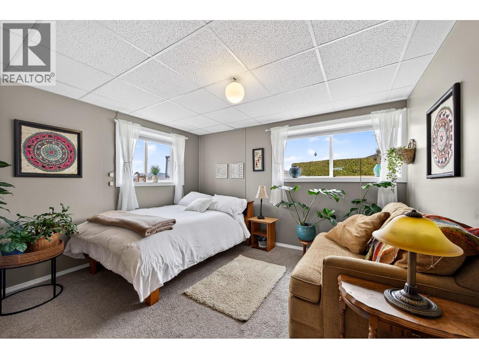 696 Lombard Street - 20