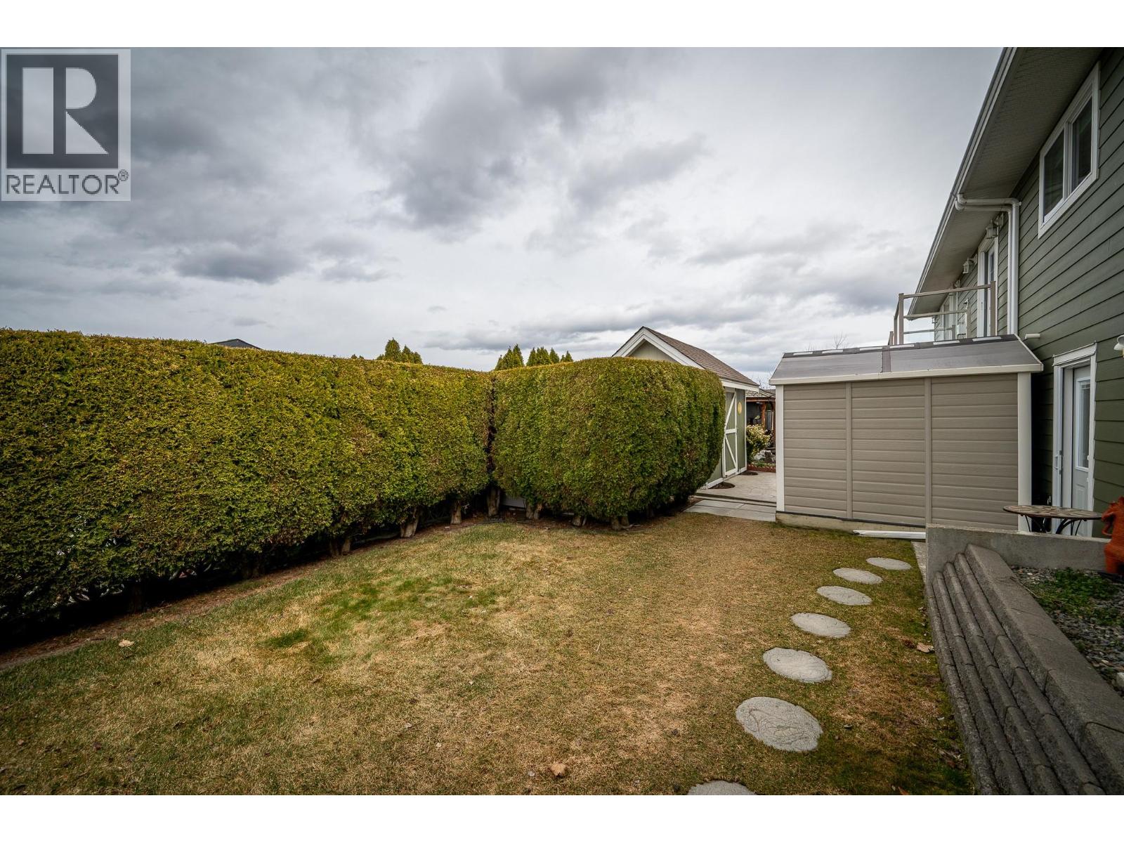 696 Lombard Street - 4