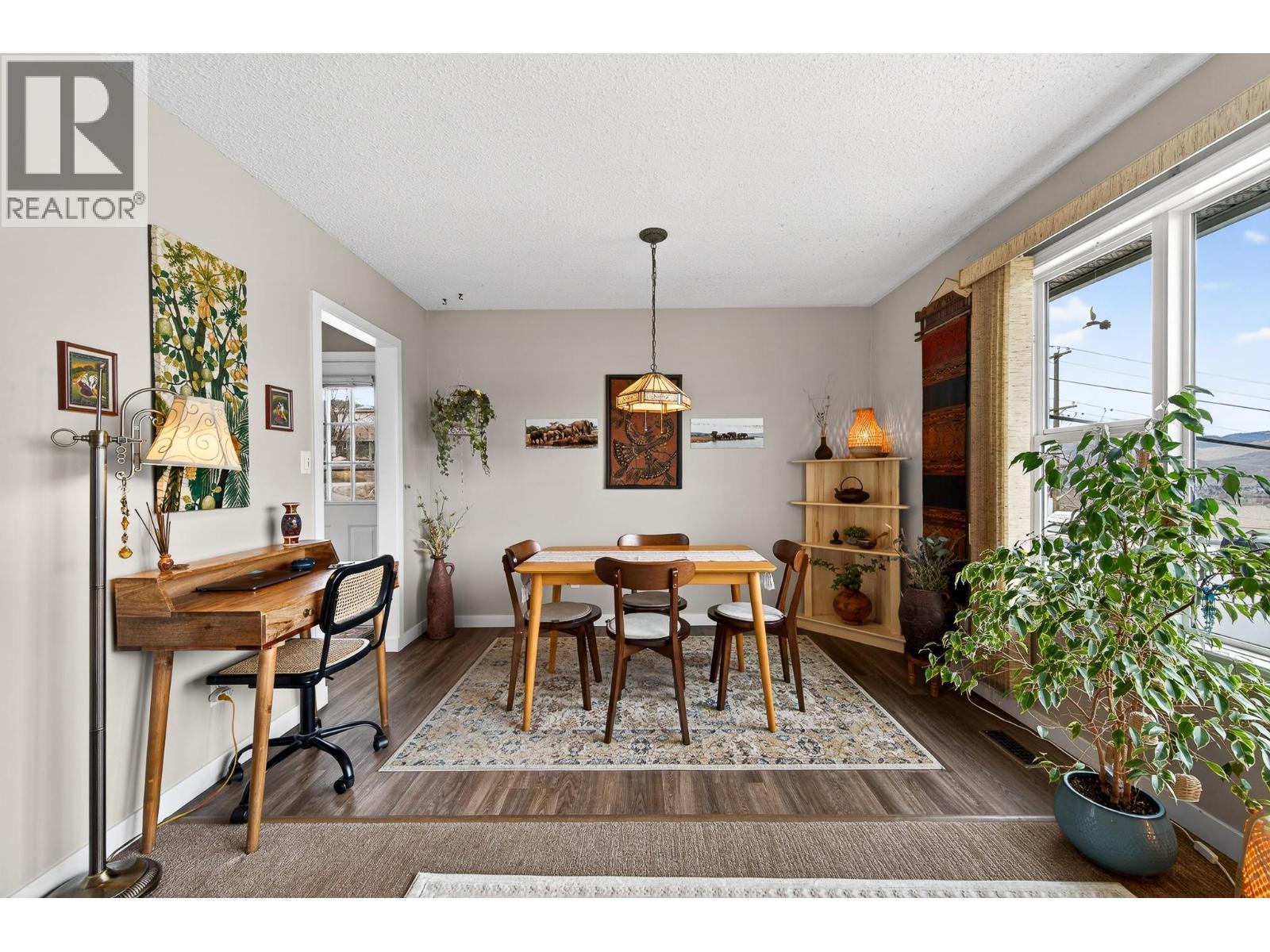 696 Lombard Street - 9