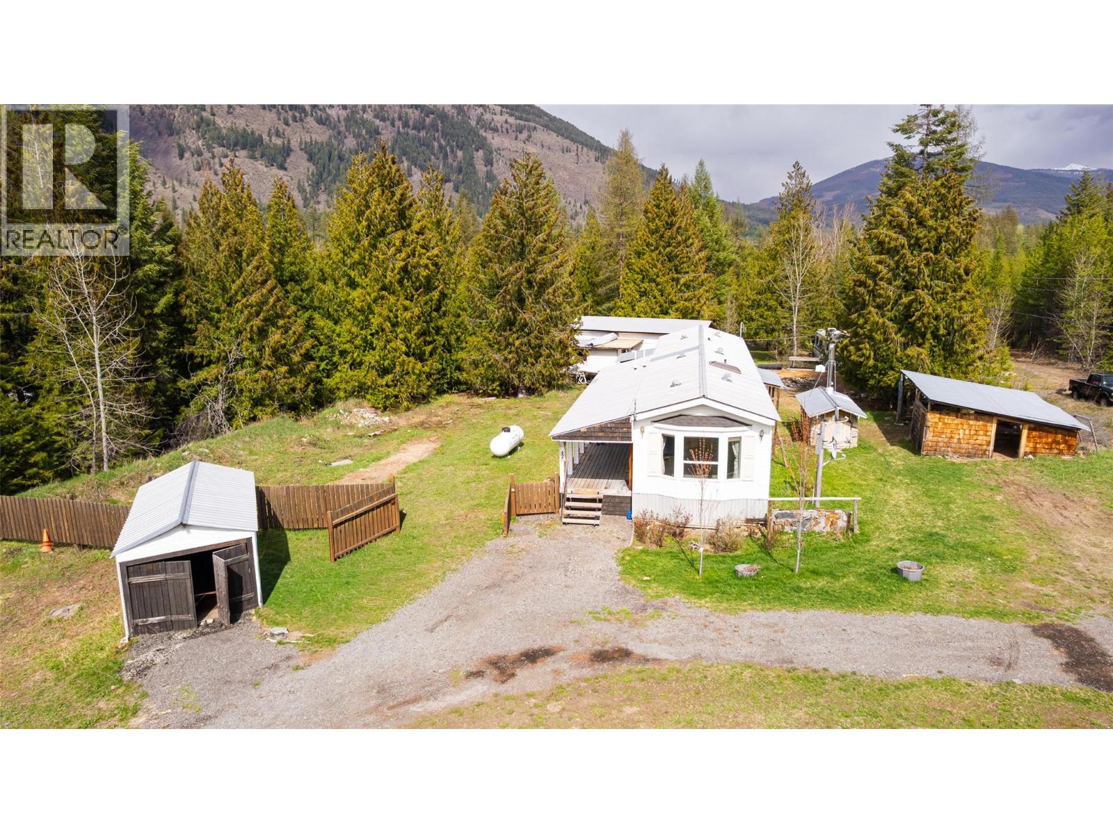 420 MacLeod Street - 1