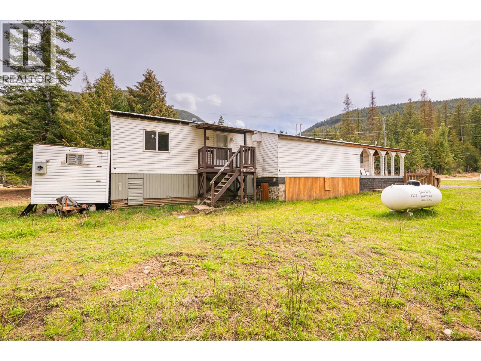 420 MacLeod Street - 20