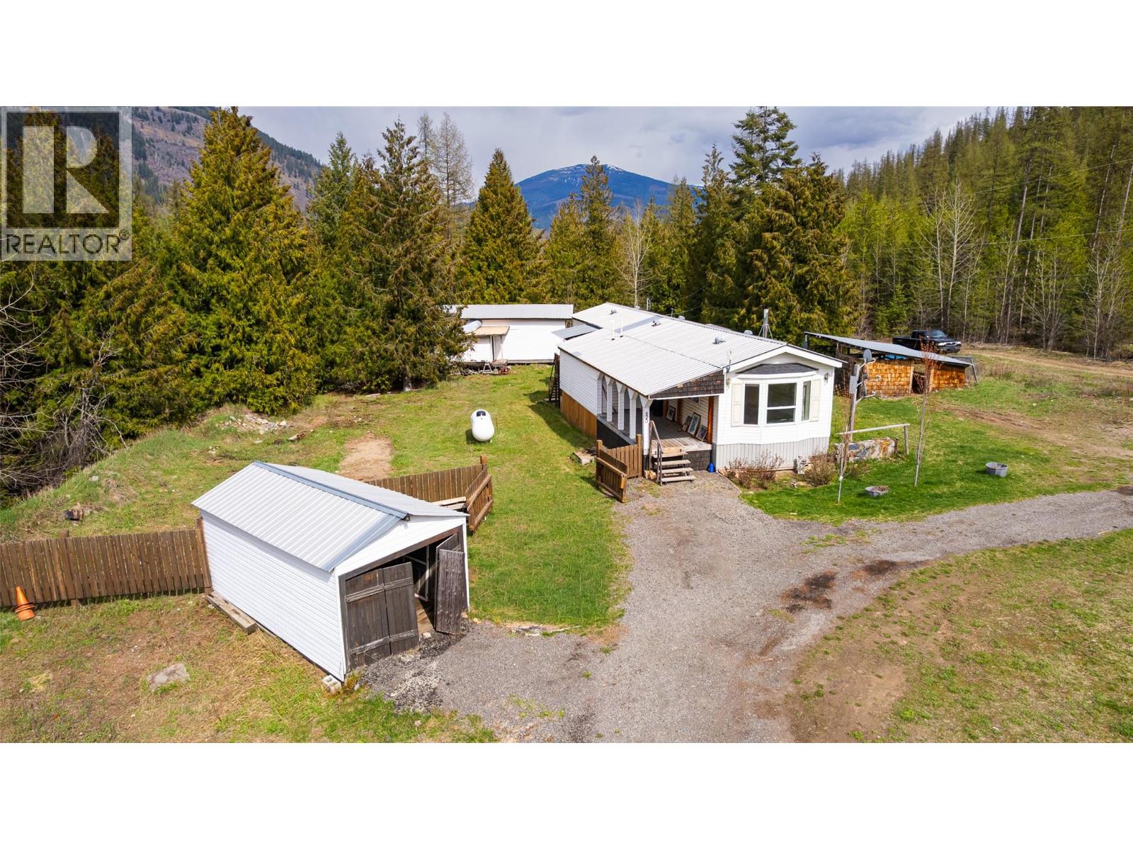 420 MacLeod Street - 22