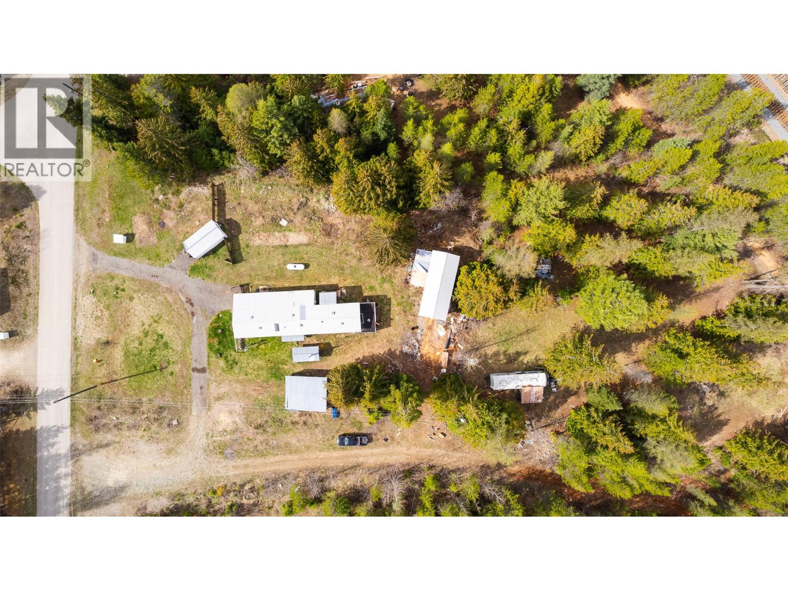 420 MacLeod Street - 29