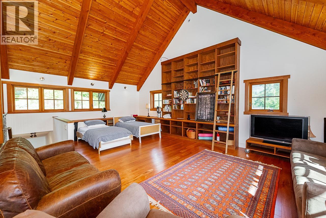 766 THE GROVE ROAD, Gambier Island