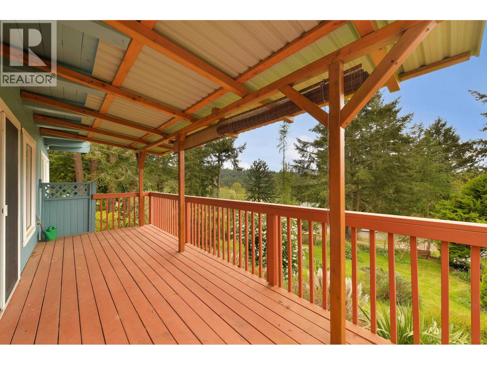 279 WOOD DALE DRIVE, Mayne Island
