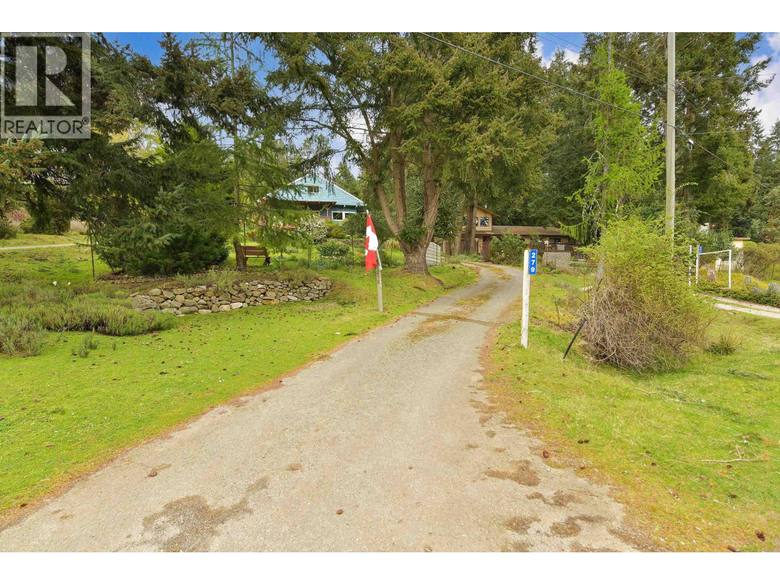 279 WOOD DALE DRIVE, Mayne Island