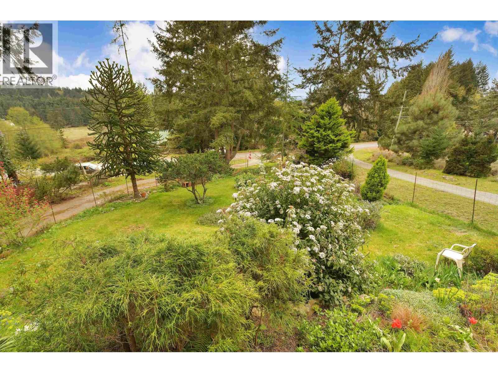 279 WOOD DALE DRIVE, Mayne Island