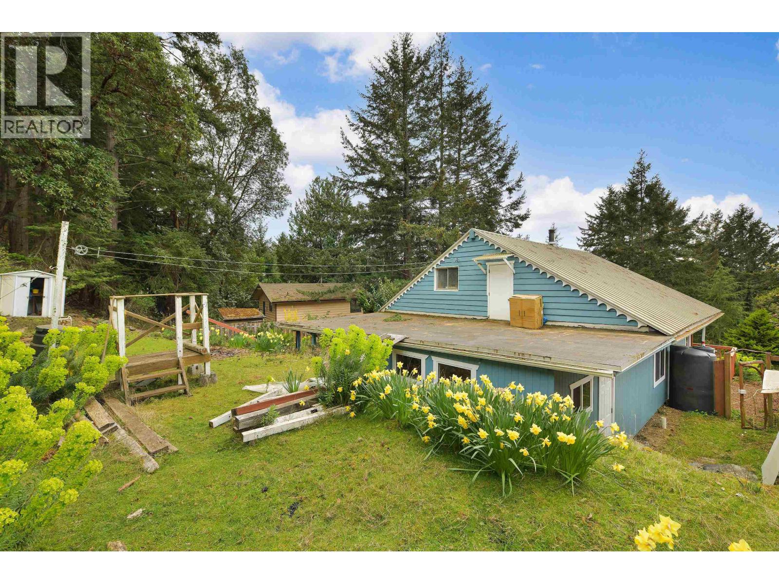 279 WOOD DALE DRIVE, Mayne Island