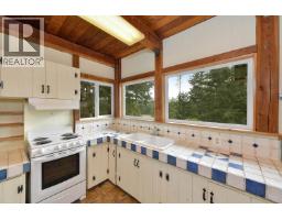 279 Wood Dale Drive, Mayne Island, BC V0N2J2 Photo 15