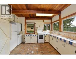 279 Wood Dale Drive, Mayne Island, BC V0N2J2 Photo 18