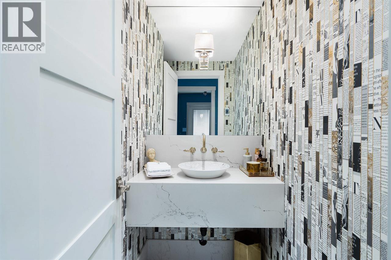 1388 21ST STREET, West Vancouver