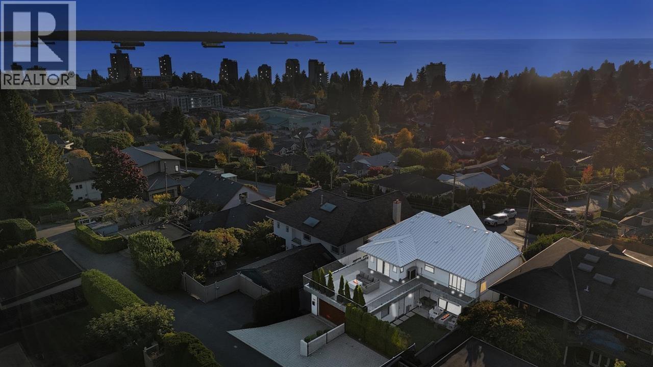 1388 21ST STREET, West Vancouver