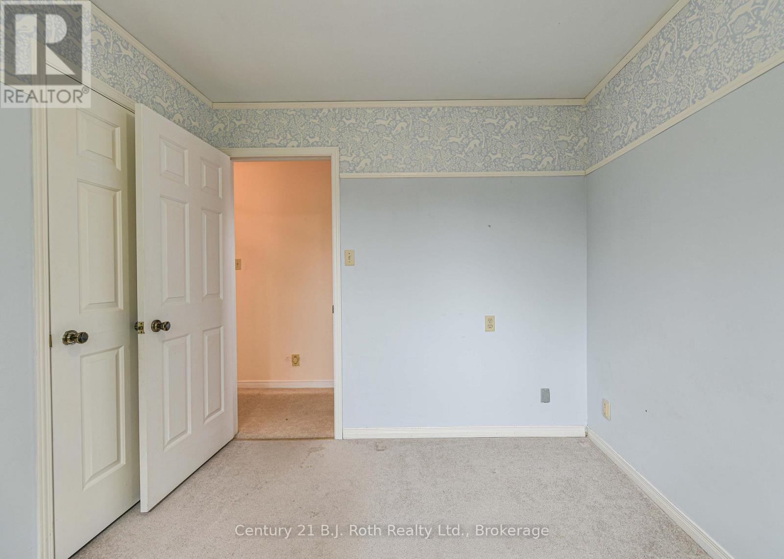 8 CARMICHAEL COURT - 28