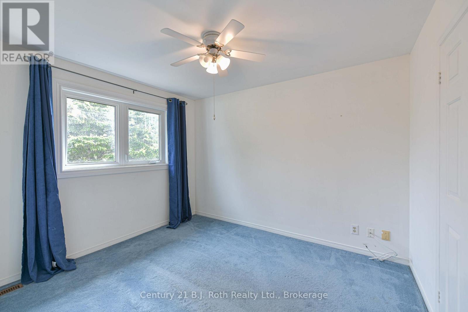 8 CARMICHAEL COURT - 30