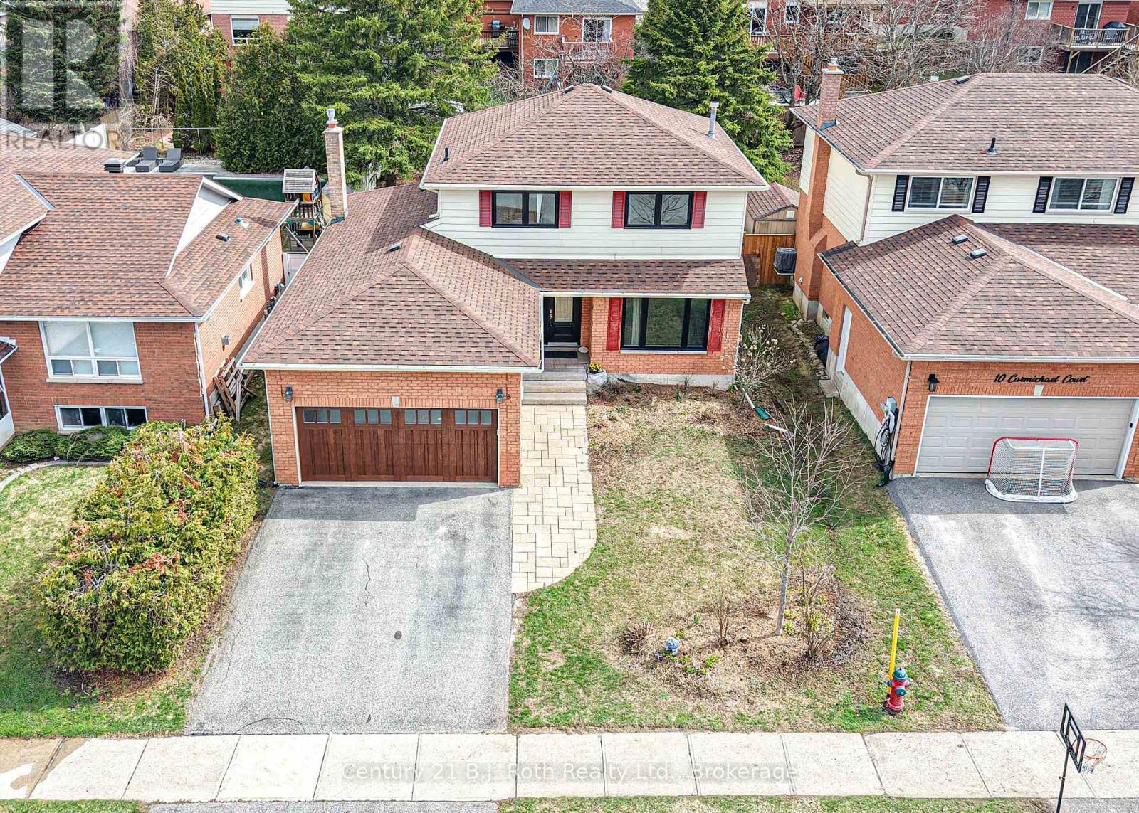 8 CARMICHAEL COURT - 5
