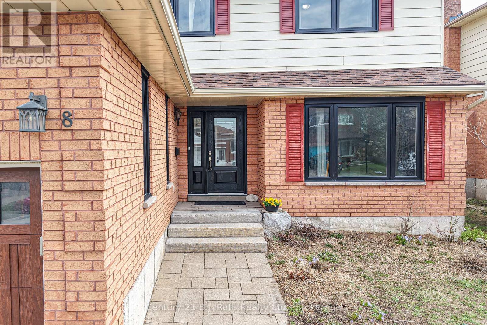 8 CARMICHAEL COURT - 7