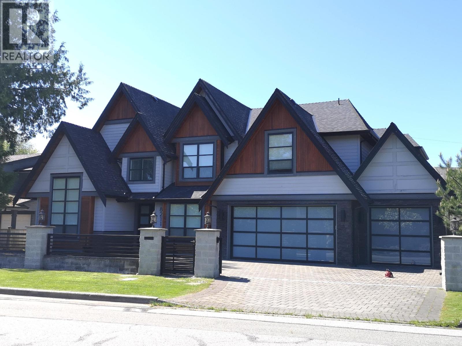 8211 SEAFAIR DRIVE