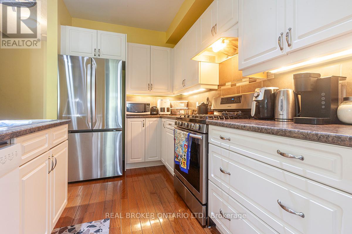 66 SPRINGVALLEY CRESCENT - 11