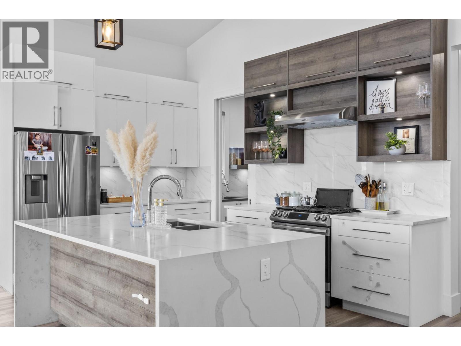  683 Deans Drive, Kelowna