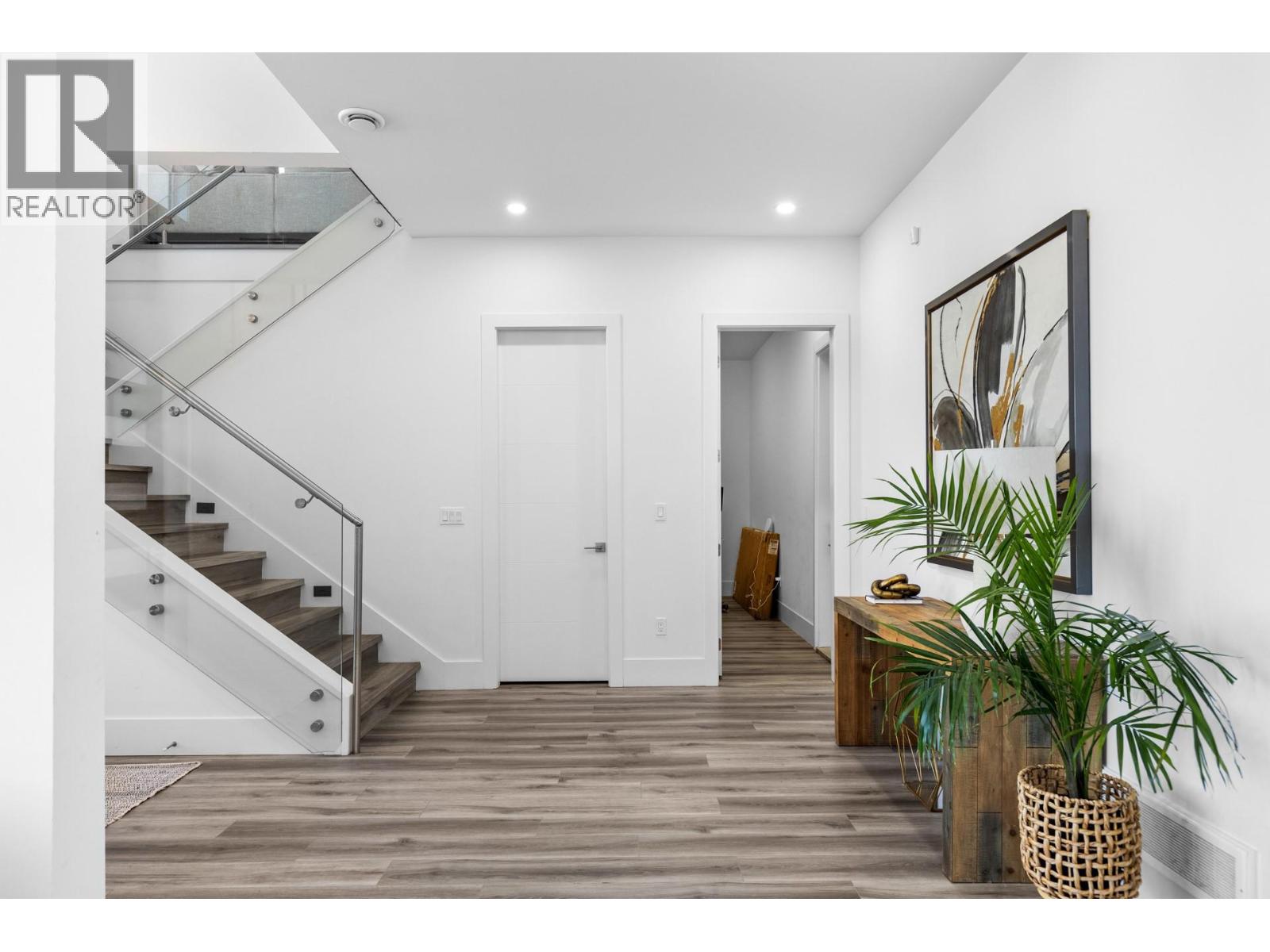  683 Deans Drive, Kelowna