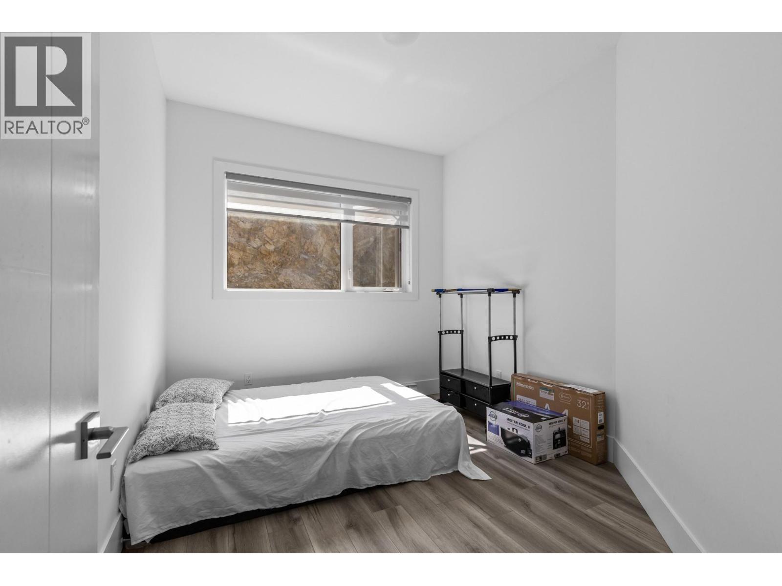  683 Deans Drive, Kelowna