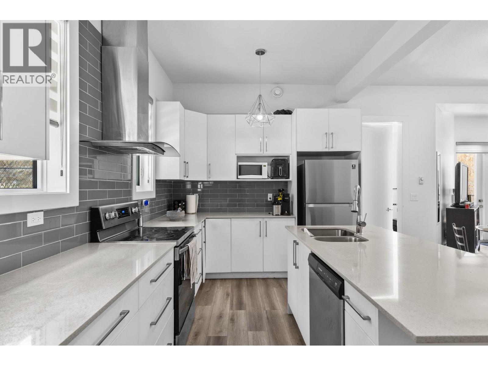  683 Deans Drive, Kelowna