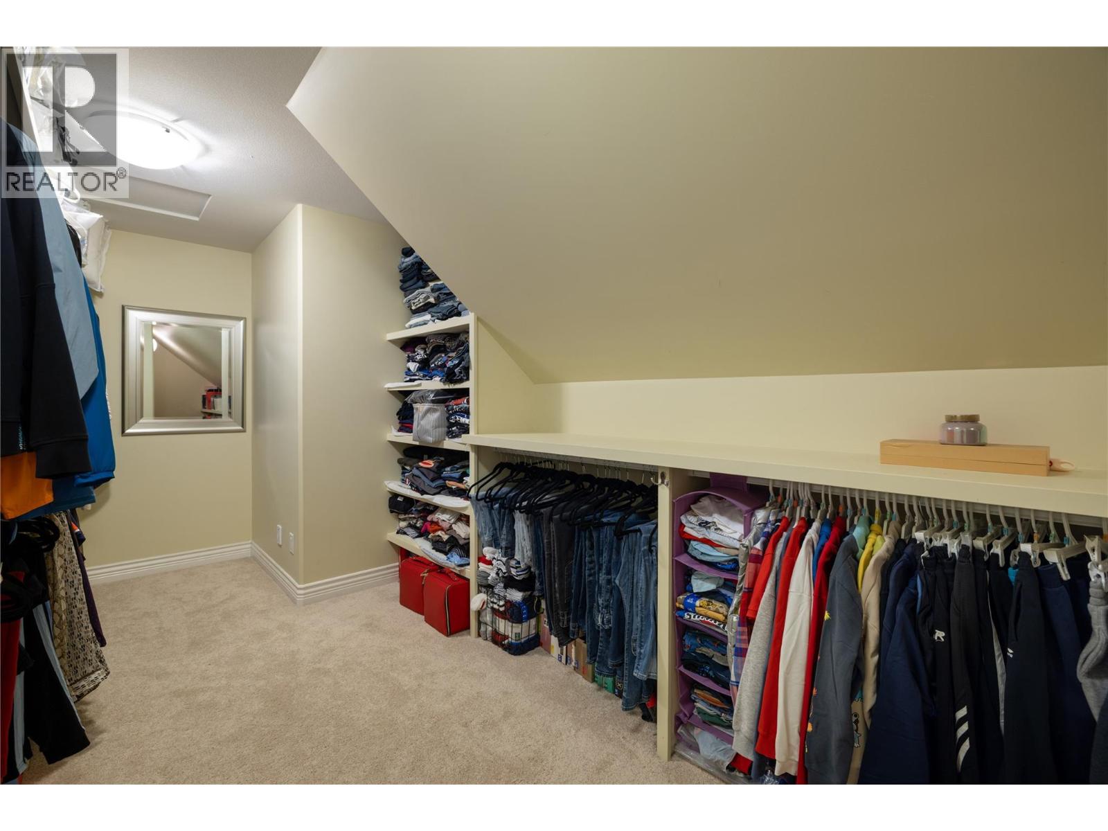  1010 Lamont Court, Kelowna