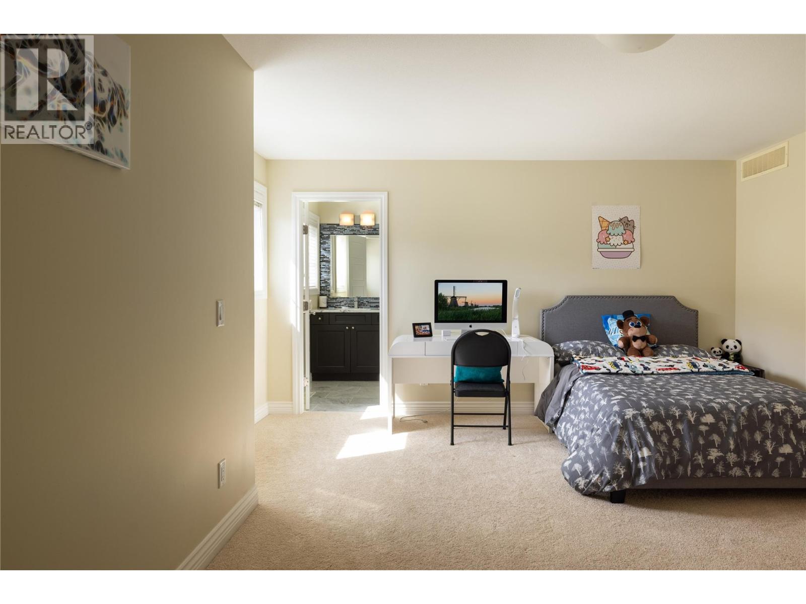  1010 Lamont Court, Kelowna