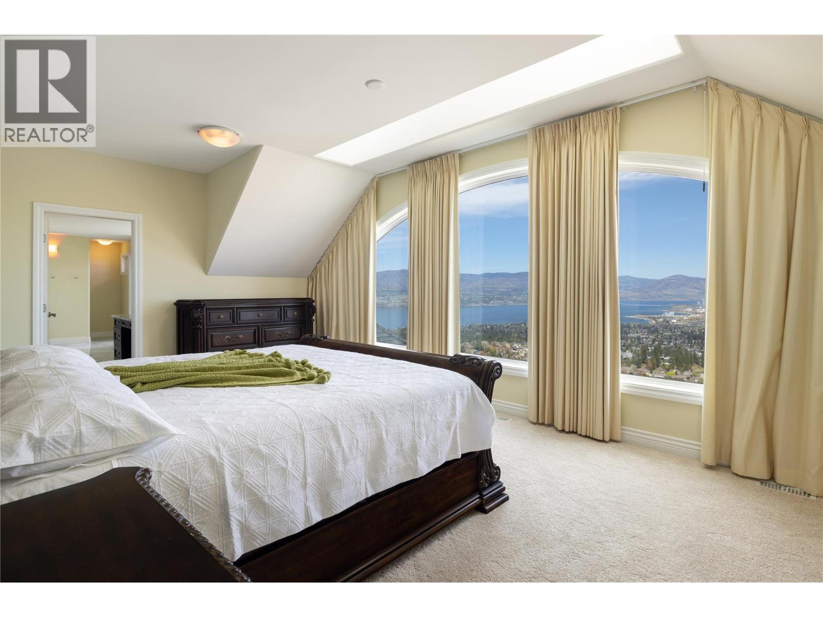  1010 Lamont Court, Kelowna