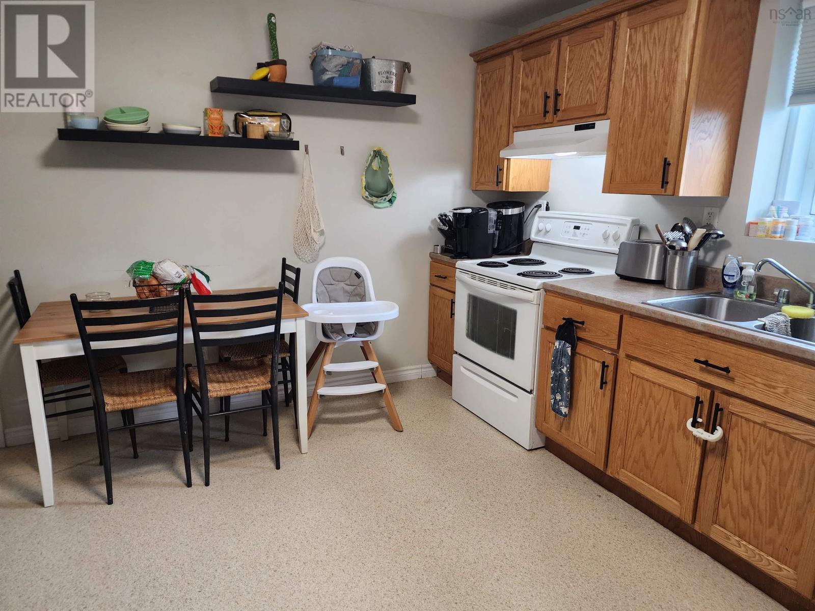 Property 21 of 32 of 391 389-393 Renfrew Street