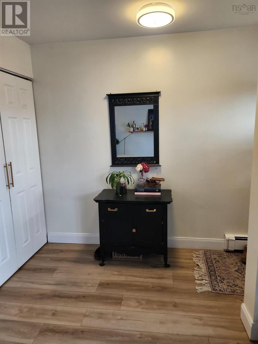 Property 13 of 32 of 391 389-393 Renfrew Street