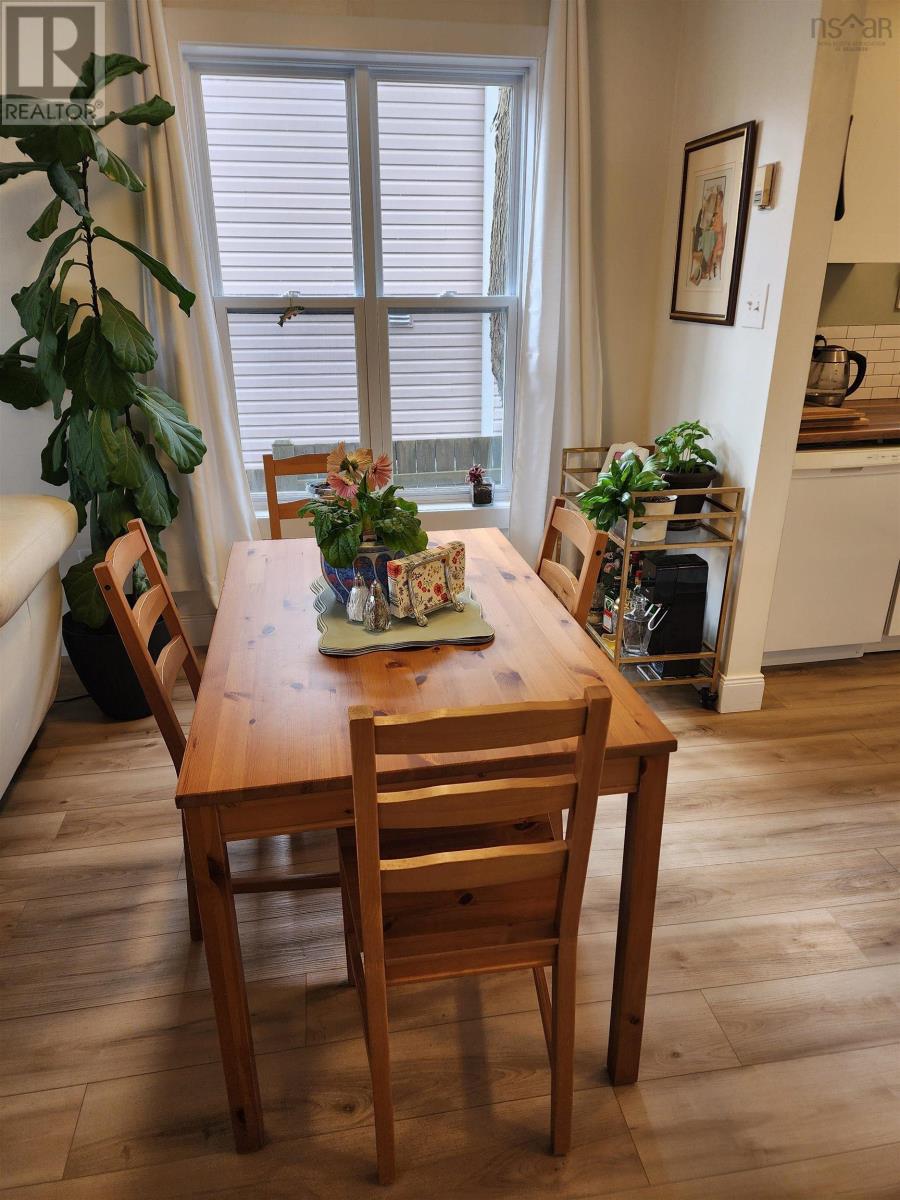 Property 7 of 32 of 391 389-393 Renfrew Street