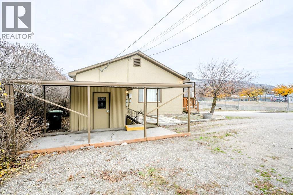  428 HILLCREST Avenue, Oliver