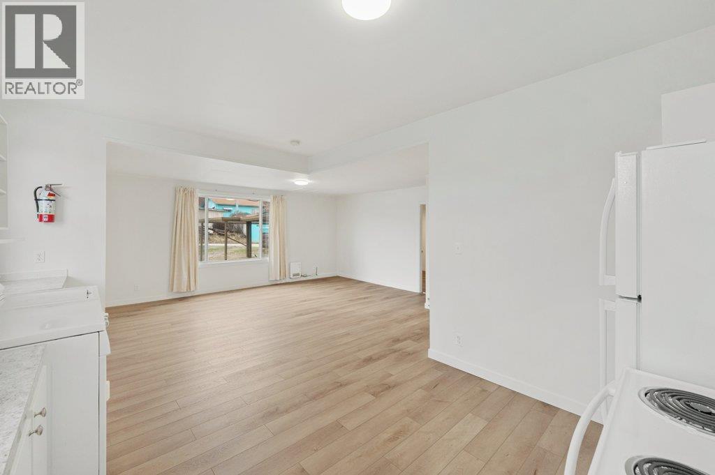  428 HILLCREST Avenue, Oliver