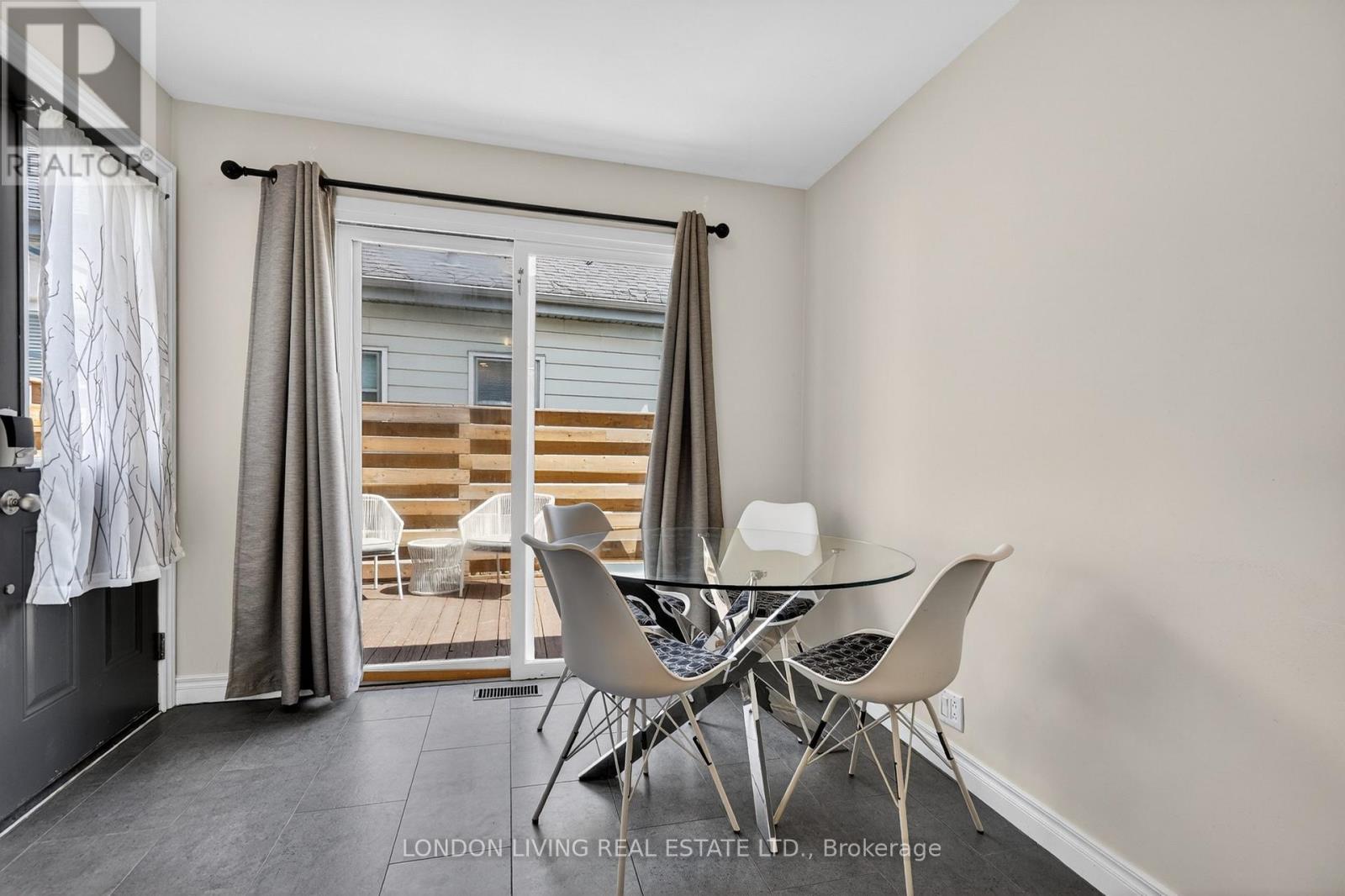 141 BRUCE STREET - 13