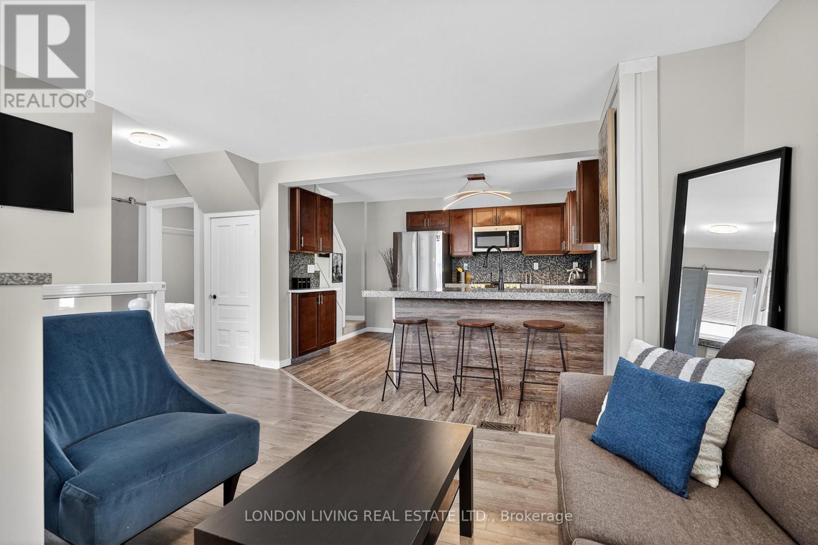 141 BRUCE STREET - 21