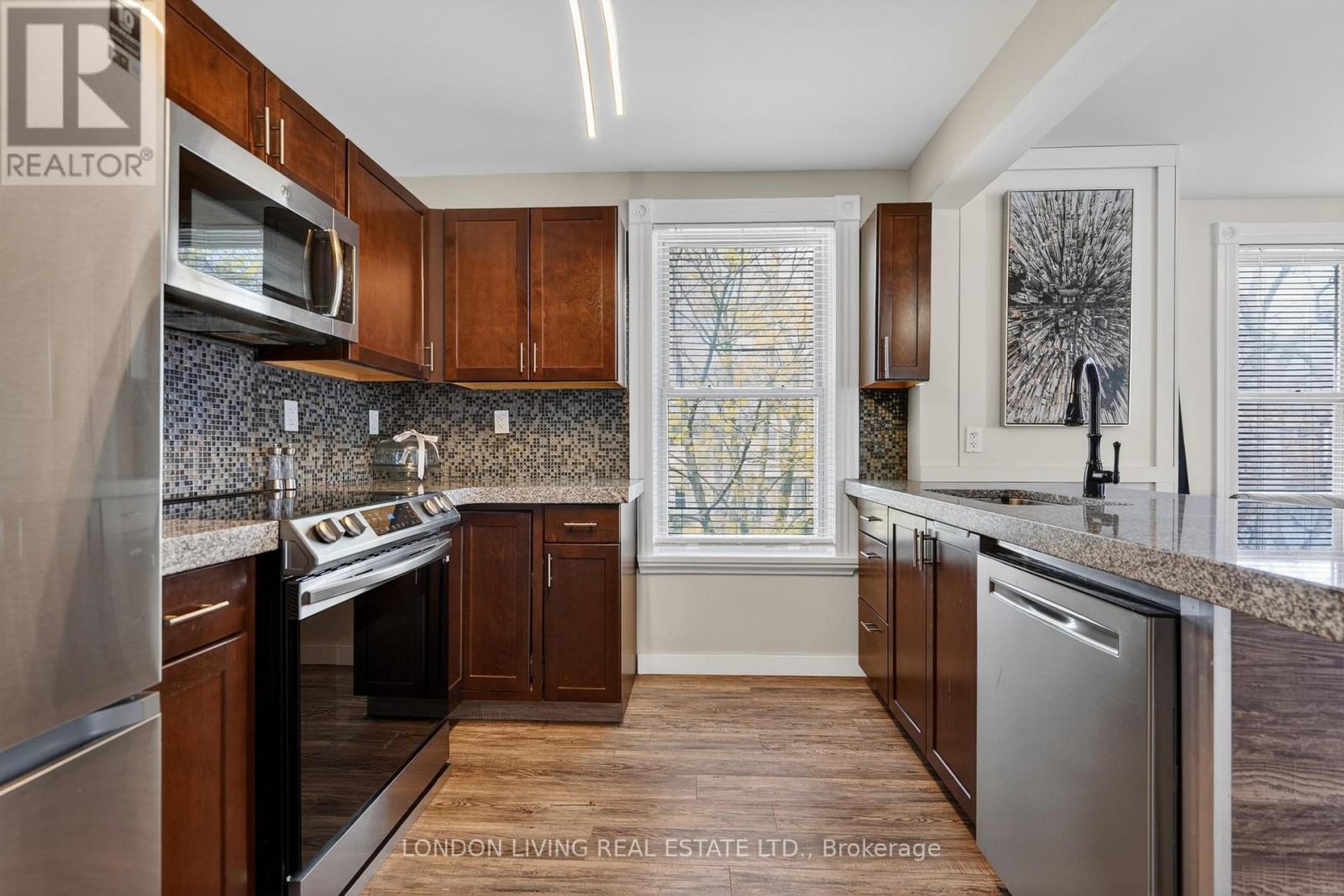 141 BRUCE STREET - 24