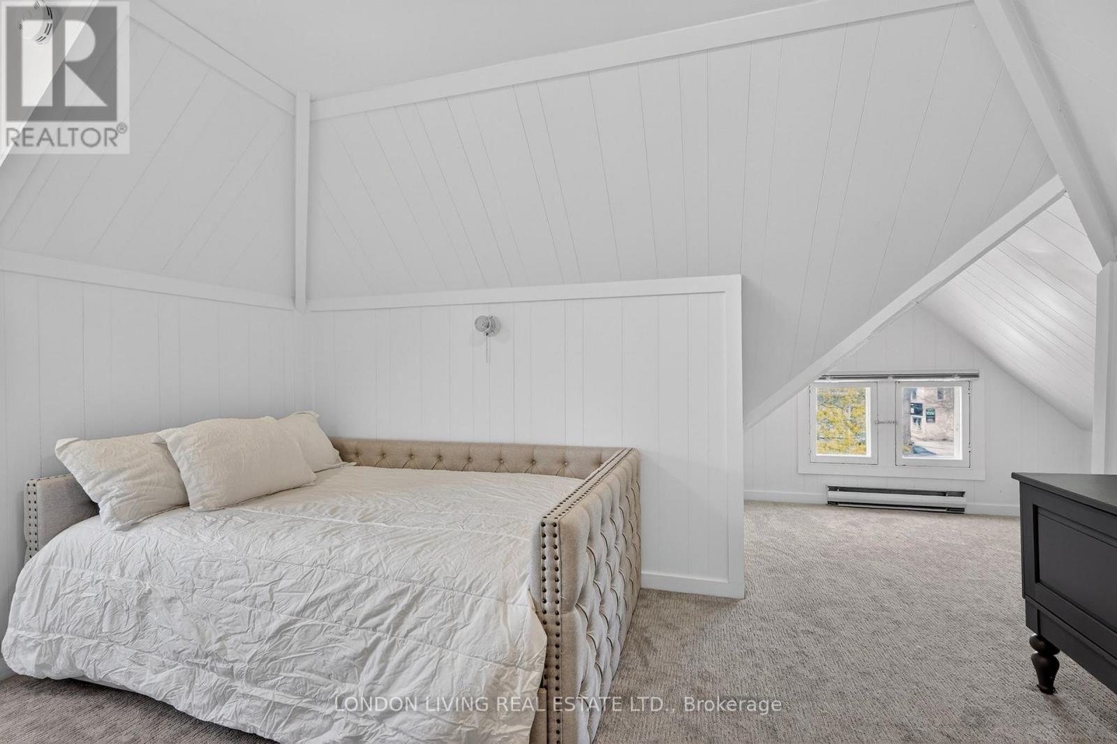 141 BRUCE STREET - 33
