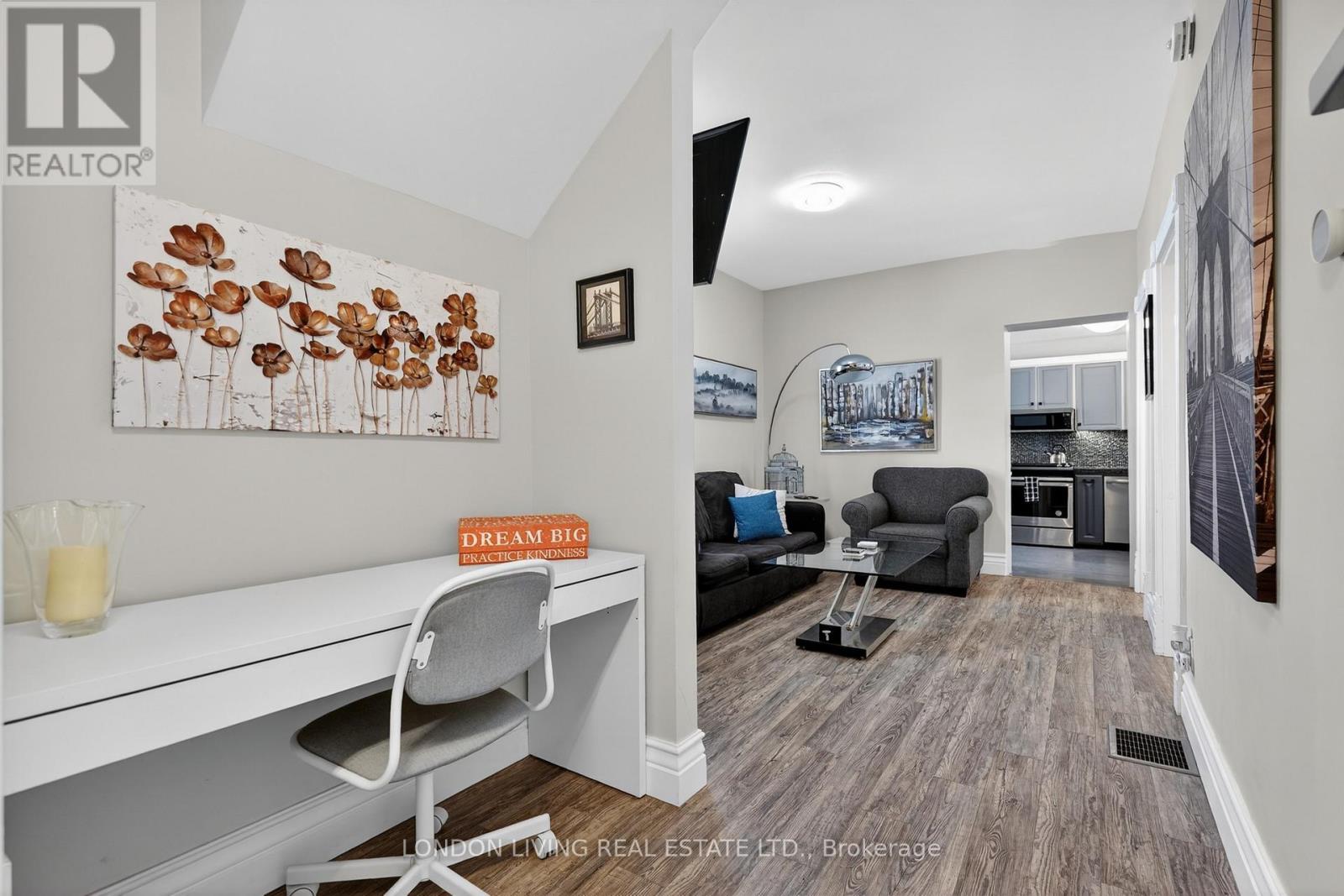 141 BRUCE STREET - 7