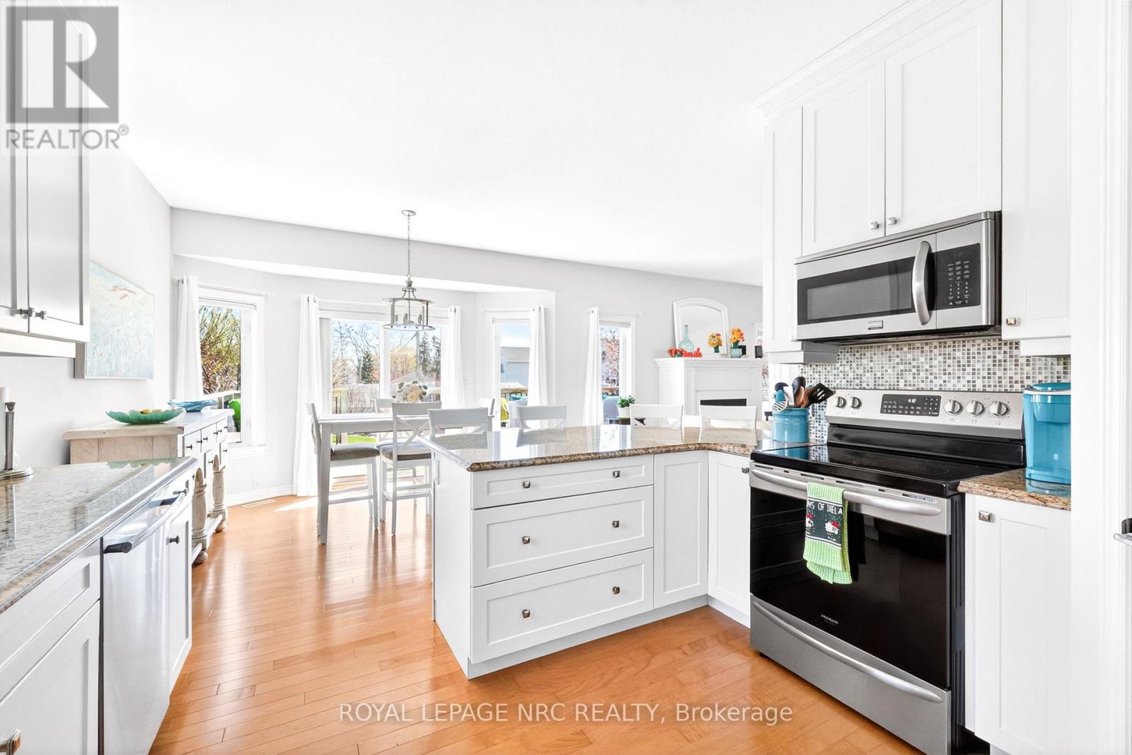 30 DRUMMOND CRESCENT - 11