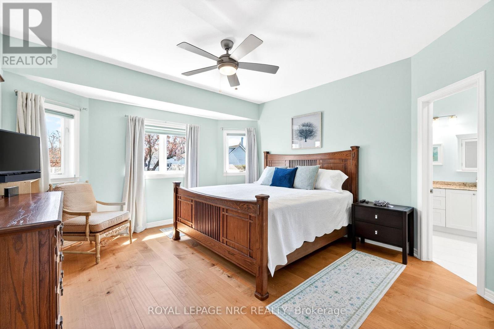 30 DRUMMOND CRESCENT - 17